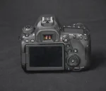 دوربین Canon 6D II بدنه دست دوم - تصویر 3