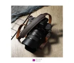 بند دوربین چرم طبیعی مناسب سونی قهوه ای تیره - تصویر 3