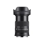 لنز سیگما 18-50mm f/2.8 در حالت زوم ۵۰ میلیمتری با بدنه بازشده