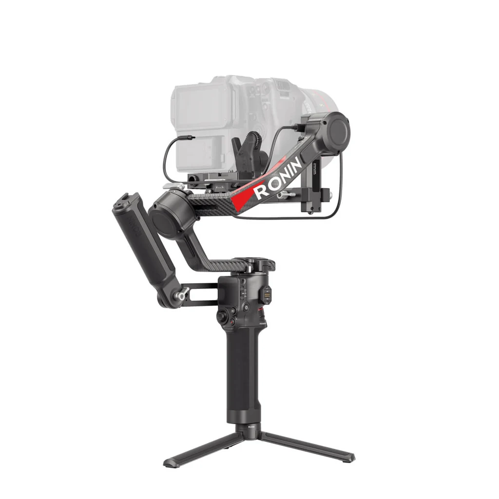 کیت گیمبال دوربین دی جی آی رونین DJI RS 4 Pro Combo کمبو 1 موتور فوکوس پرو نصبشده روی مجموعه گیمبال DJI RS 4 Pro Combo