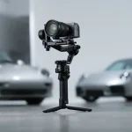 گیمبال DJI RS 5 با دوربین نصبشده در صحنه واقعی تصویربرداری